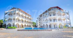 West End, Roatán, Oceanfront Condo 2 Iron Shore Pointe