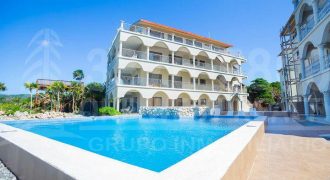 West End, Roatán, Oceanfront Condo 2 Iron Shore Pointe