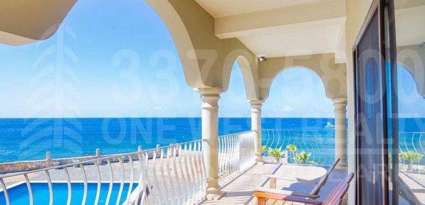 West End, Roatán, Oceanfront Condo 2 Iron Shore Pointe