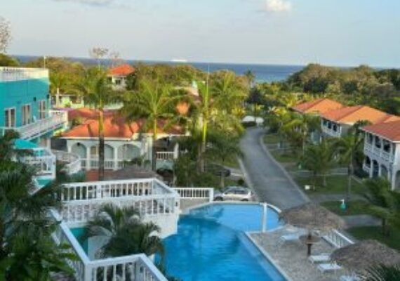 Live the island dream with real estate opportunities in Roatán