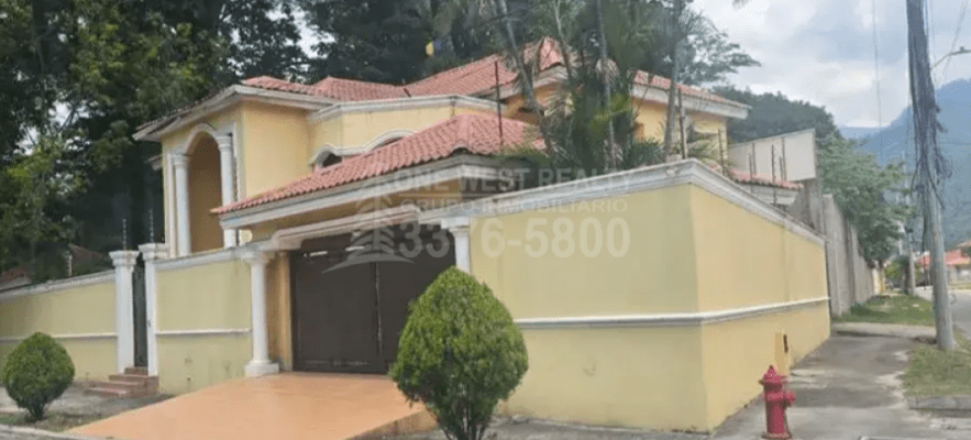 Oportunidad de Inversión en Jardines del Valle, San Pedro Sula |462.83 m²| 5 HAB.