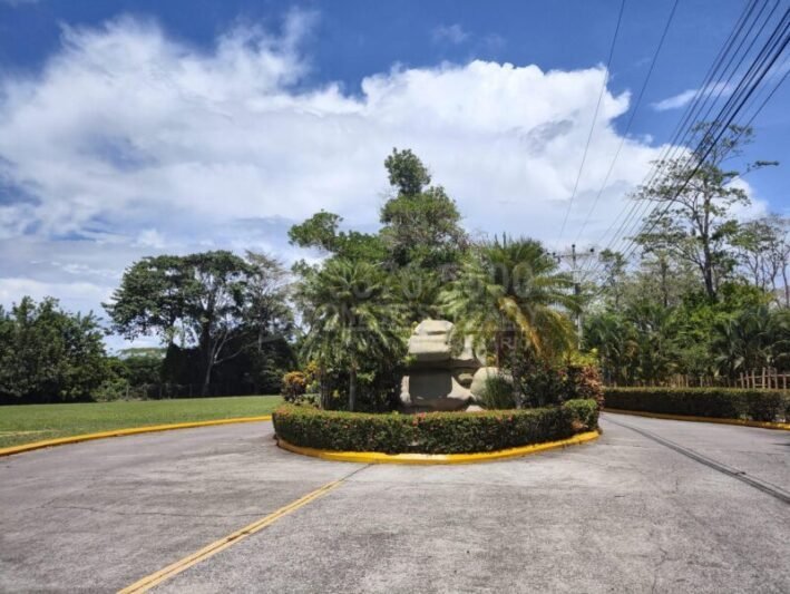 Furnished Three-Bedroom Villa for Sale at Palma Real, La Ceiba